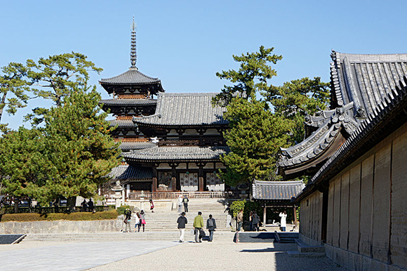 法隆寺西院伽藍遠景